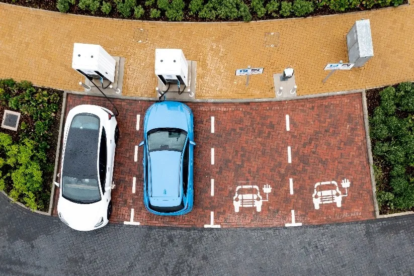 EV