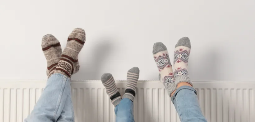 cheapest ways to keep yourself warm
